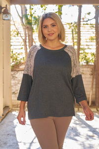 Plus Grey & Light-taupe Snake Print Contrast Round Neck Midi Sleeve Side Slip Relaxed Fit Top